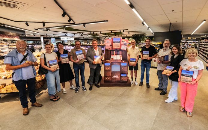Originele spaaractie in Spar Ieper: “Plakboek over geschiedenis van ...