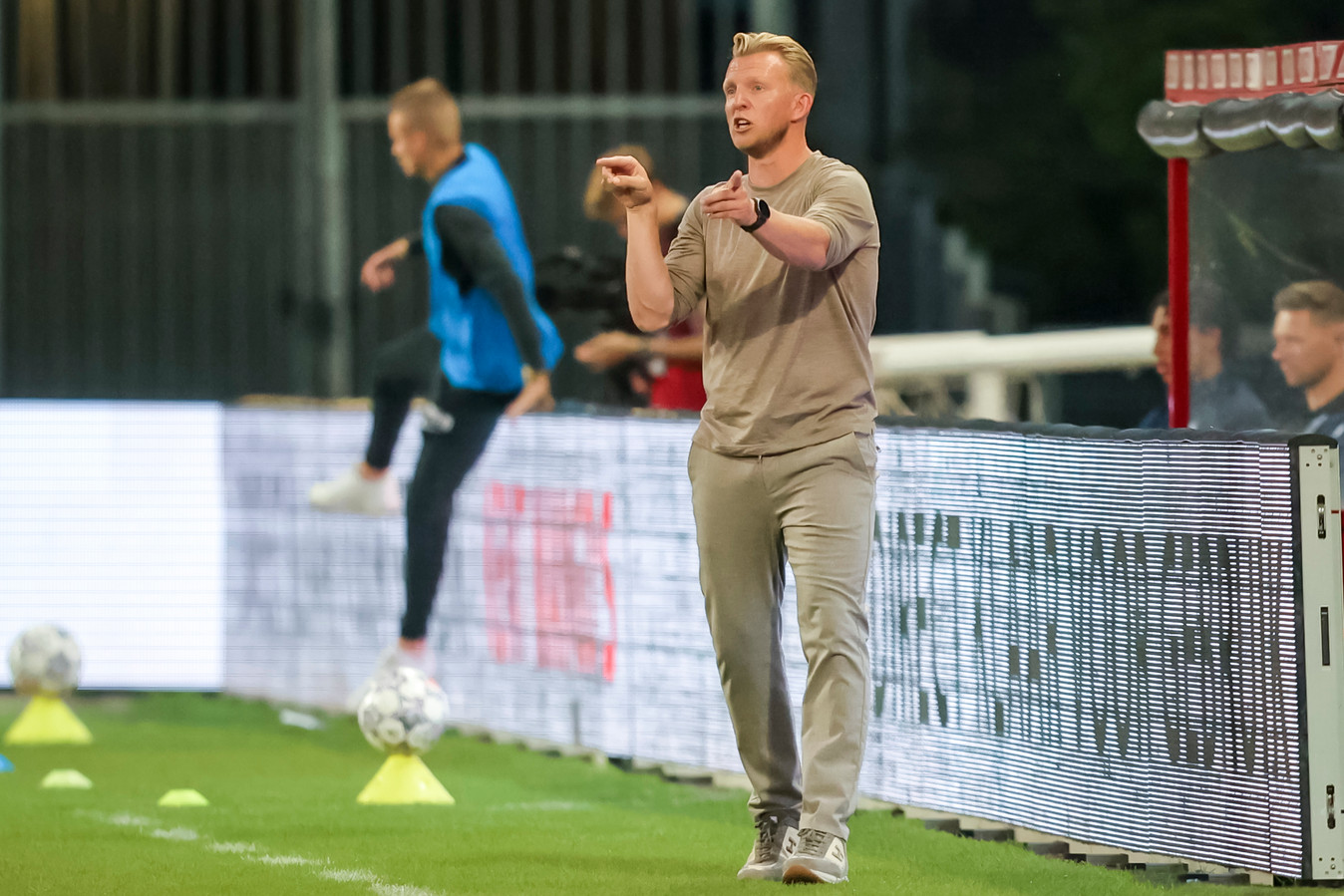 Dirk Kuyt - Chiến Binh Cần Mẫn Trong Lòng Người Hâm Mộ