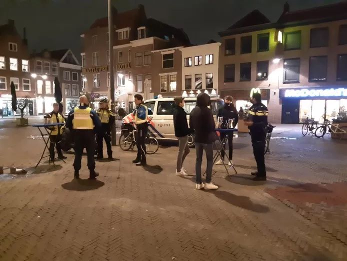 Dankzij de onorthodoxe aanpak van de politie bleef het rustig in Leiden