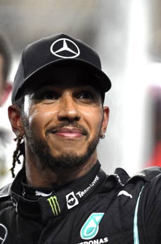 Lewis Hamilton stopt dan toch niét: hoe de zevenvoudige wereldkampioen zich moest overgeven in machtsstrijd