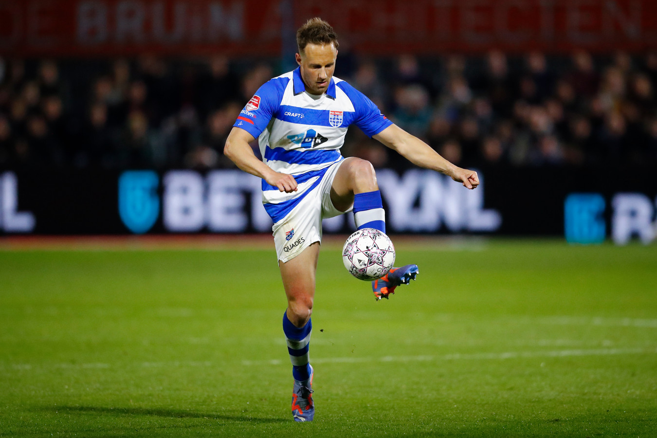 Bart van Hintum (36) blijft nog een jaar langer bij PEC Zwolle