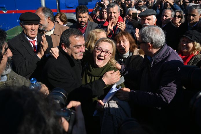 Vreugde na de vrijlating van Turkse zakenman Osman Kavala vorig jaar. Hij werd dezelfde dag weer opgepakt.