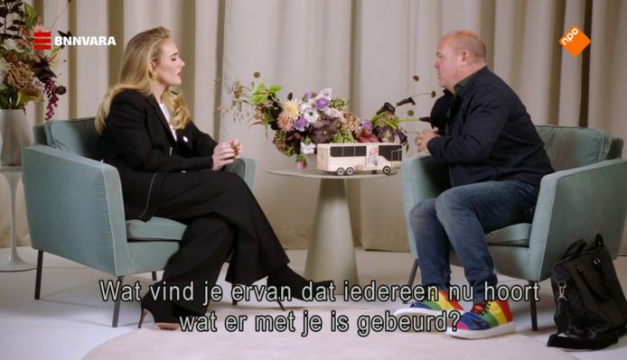 Paul de Leeuw op bezoek bij Adele in het programma Busje komt zo!