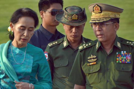 Aung San Suu Kyi et le général Min Aung Hlaing