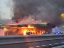 Vrachtwagen in brand bij tankstation A59 Den Hout