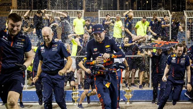 Red Bull en Max Verstappen ogen nog net zo dominant als vorig jaar: ‘Dit zijn we echt niet gewend, hoor’