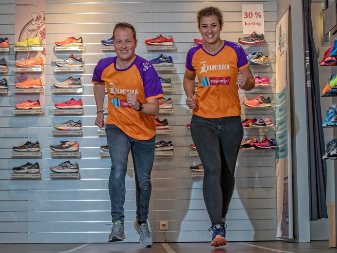 Jeroen en Marjolein Helfrich willen 12.000 euro bij elkaar rennen voor Kika.