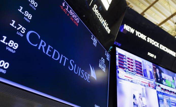 Perçue comme le maillon faible en Suisse, l’établissement a vu le cours de son action perdre jusqu’à 30% pour toucher un nouveau plancher historique à 1,55 franc suisse malgré l’intervention de son président, Axel Lehmann, pour rassurer.