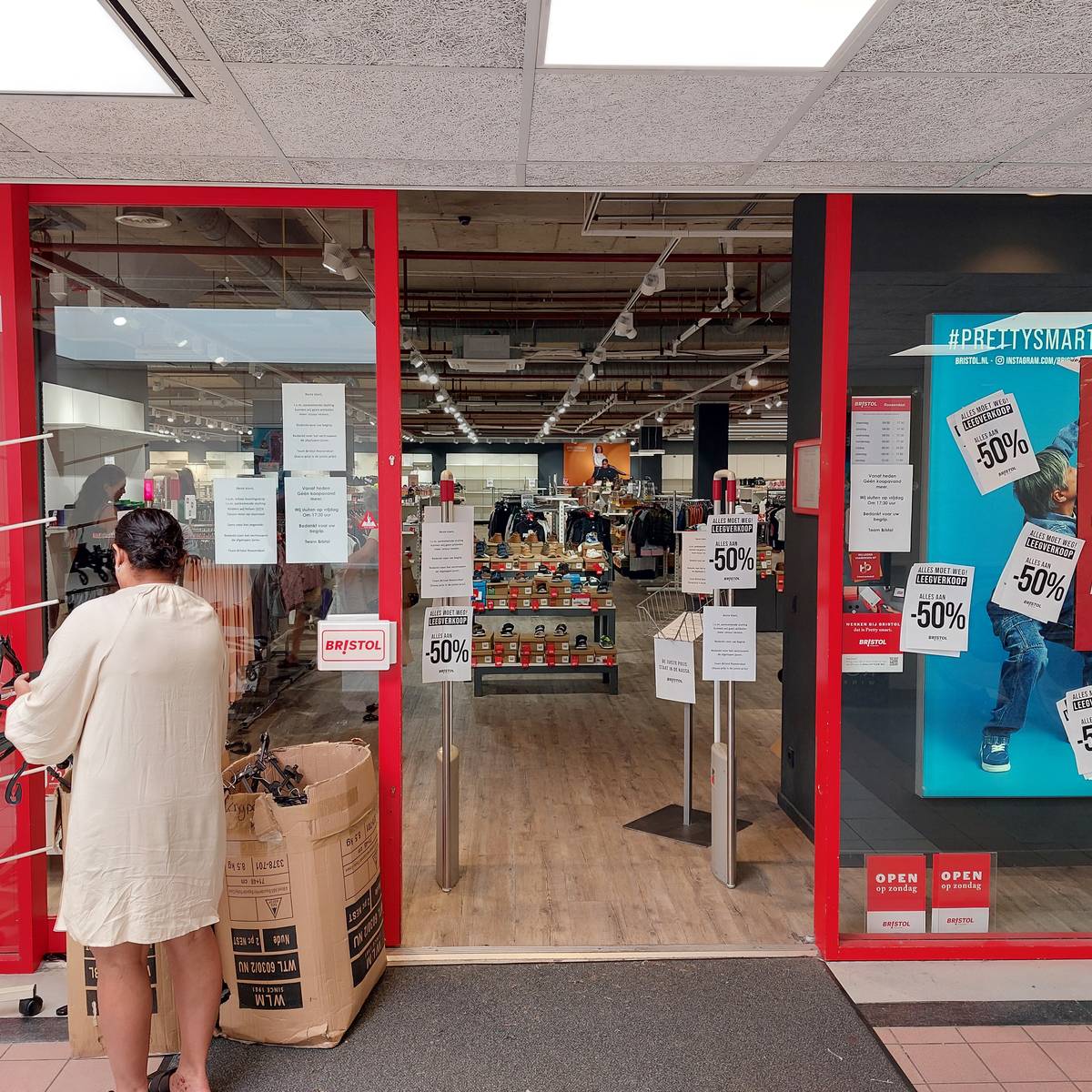 Schoenenreus Bristol over de kop Dodelijk saai en troep die je ook uit China aan huis kunt laten brengen Economie AD