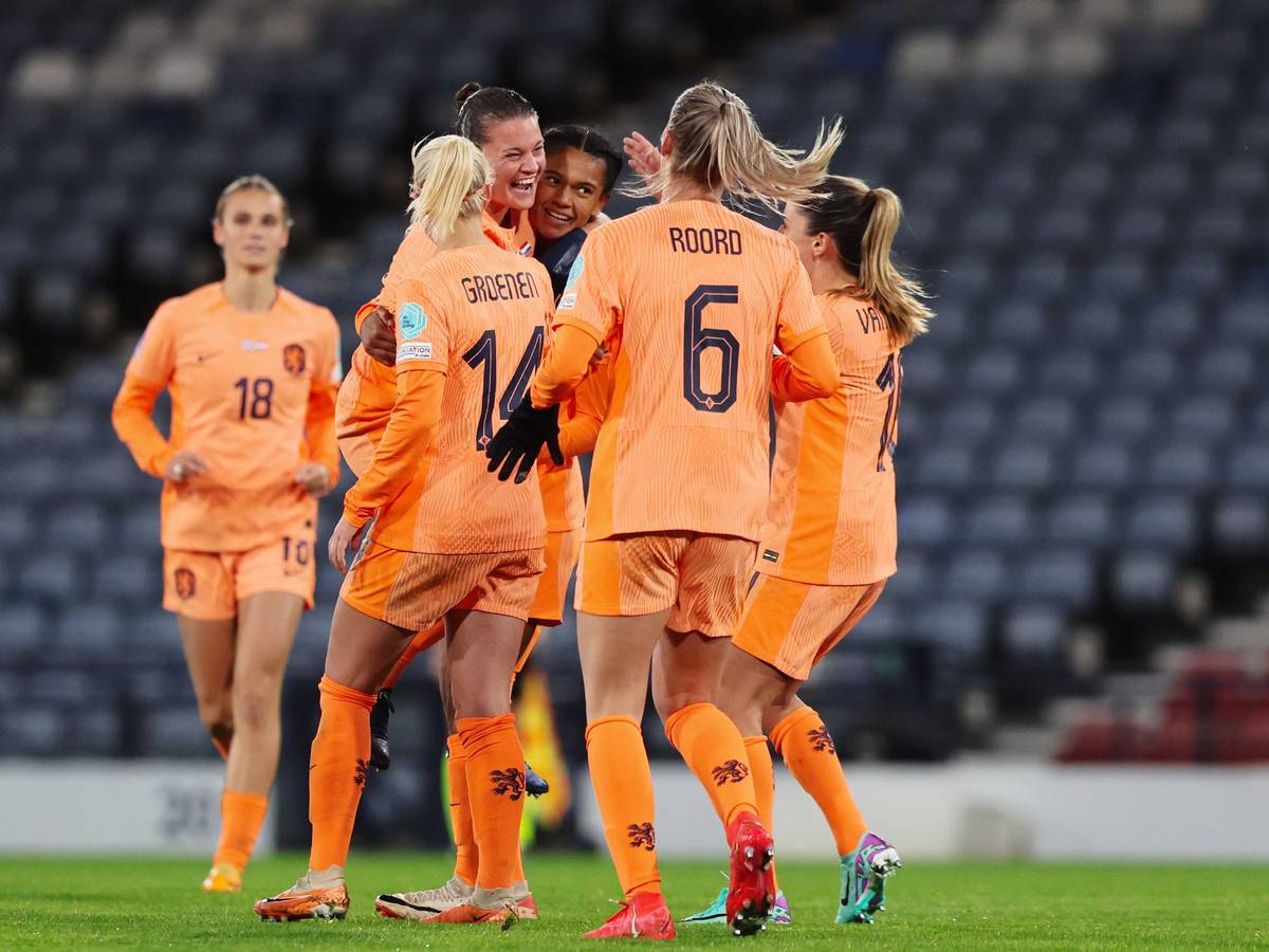 Olympische Spelen stap dichterbij voor Oranje Leeuwinnen na zege in  Schotland en nederlaag Engeland | Nederlands voetbal | bndestem.nl