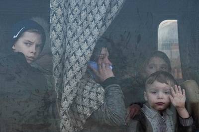 LIVE OORLOG OEKRAÏNE. Regering Oekraïne ontkent dat het Russisch oliedepot aanviel - bussen met ontheemden komen toe in Zaporizja
