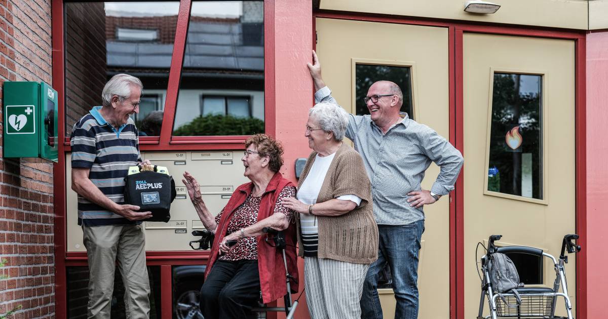 Tolkamer is aed rijker: ‘Het lijkt me van cruciaal belang dat ook zij weten waar een openbare aed ha