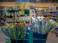 2,99 versus 15 euro voor tulpen: waarom zijn bloemen in de supermarkt veel goedkoper dan bij de bloemist?