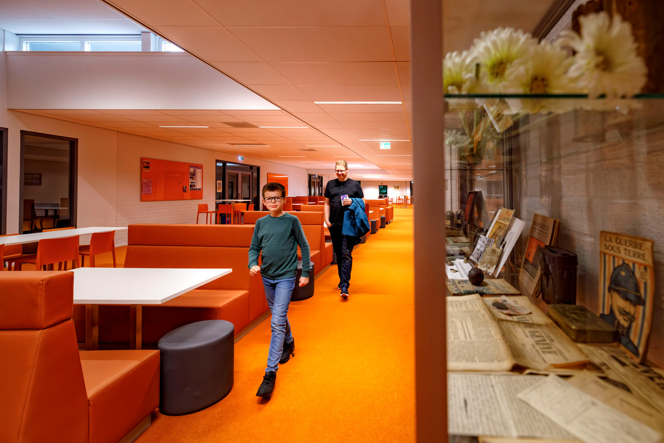 Gymnasium Beekvliet is nu in kleuren uitgedost en zelfs de gevel