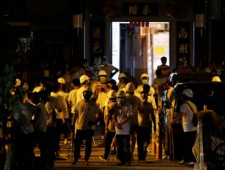 Demonstranten Hongkong bij thuiskomst aangevallen door gemaskerde mannen