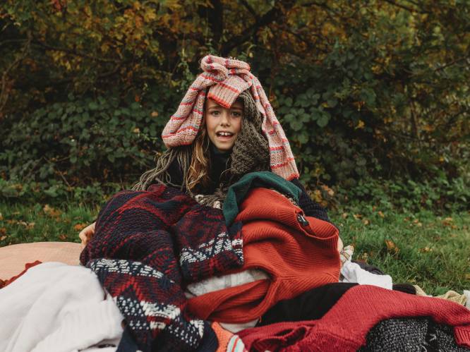Maak eens luxueus kussen van oude trui: DIY-pakket PILLOVER van Lotte Martens verkleint textielberg