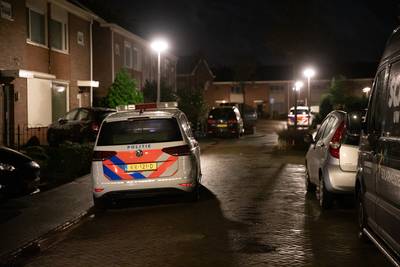 Man in hals gestoken tijdens ruzie op straat in Sprundel, verdachte aangehouden