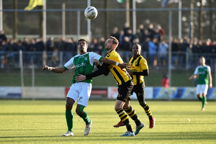 Rihairo Meulens van derde divisie naar tweede klasse bij asv Dronten