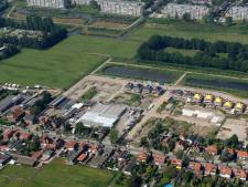 Bewoner maakt bezwaar tegen ophoging van loods in Dubbeldam: ‘Mag hier geen bedrijventerrein worden’