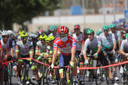 Een nieuwe dag in de Vuelta, met Christian Eiking in de rode leiderstrui.