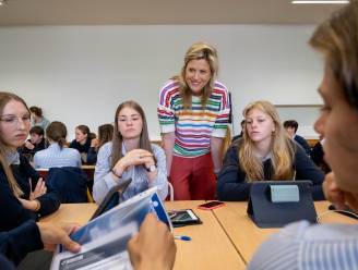 Minister Annelies Verlinden en leerlingen Sint-Ursula-Instituut gaan in dialoog over toekomst van het land: “Een leerrijke ervaring”