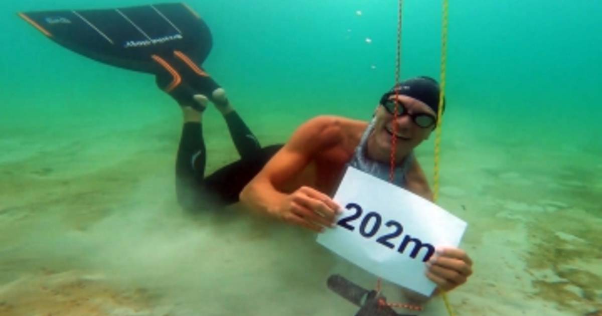 Quel Est Le Record Du Monde D Apnée Nouveau record du monde: il parcourt 202 mètres en apnée | Insolite