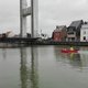 Boot vaart tegen brug in Grimbergen: scheepvaart en wegverkeer stilgelegd