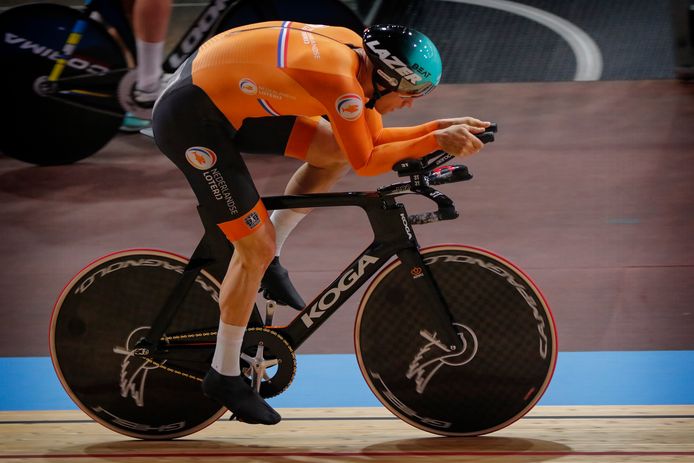 Theo Bos won als baanwielrenners vrijwel alles wat er te winnen viel.