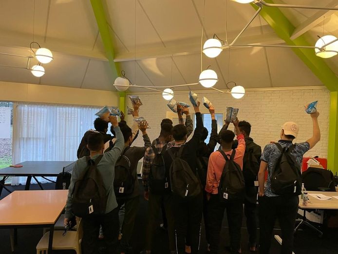 Leusden neemt afscheid van vluchtelingen.