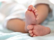 Babymeisje sterft nadat ze werd vergiftigd door verzorgster in crèche