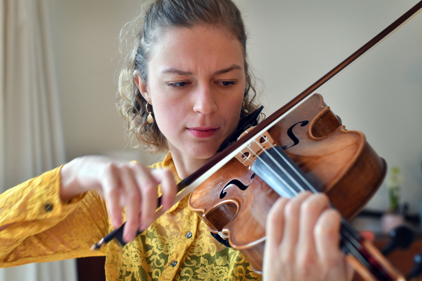 Lotte Grotholt (23), violiste uit Diepenheim.