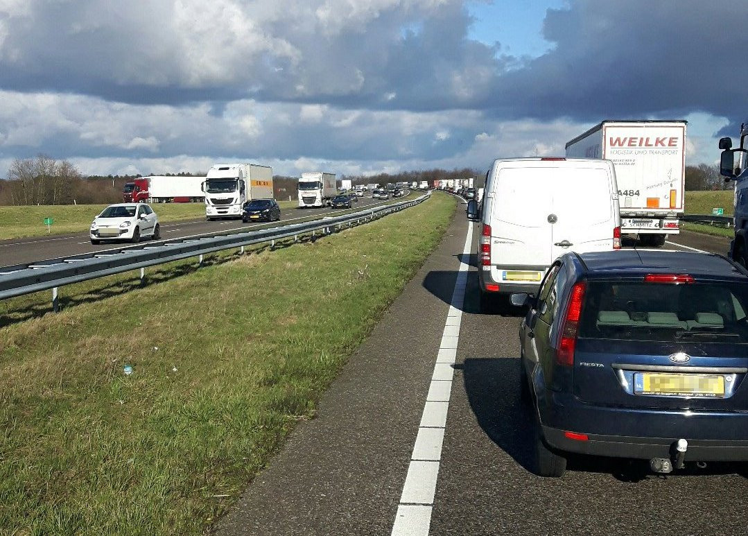 Uur Vertraging Op A4 Vanuit Antwerpen Richting Bergen Op Zoom Na Ongeluk Foto Pzc Nl