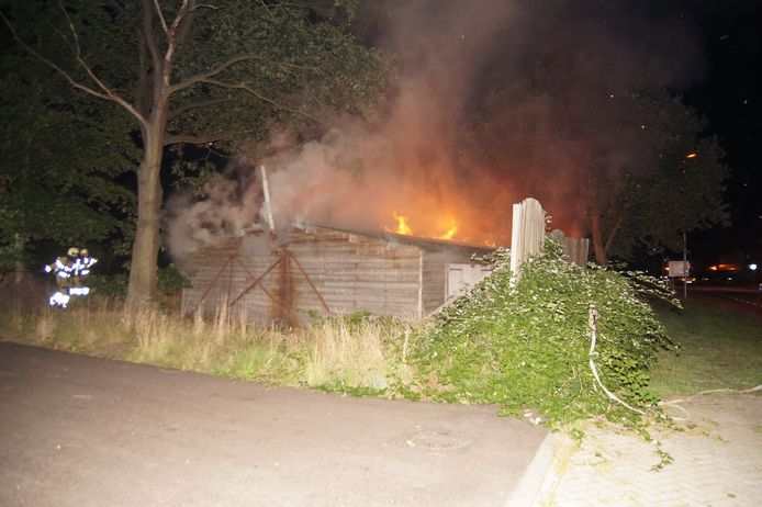 Schuur in brand in Drunen.