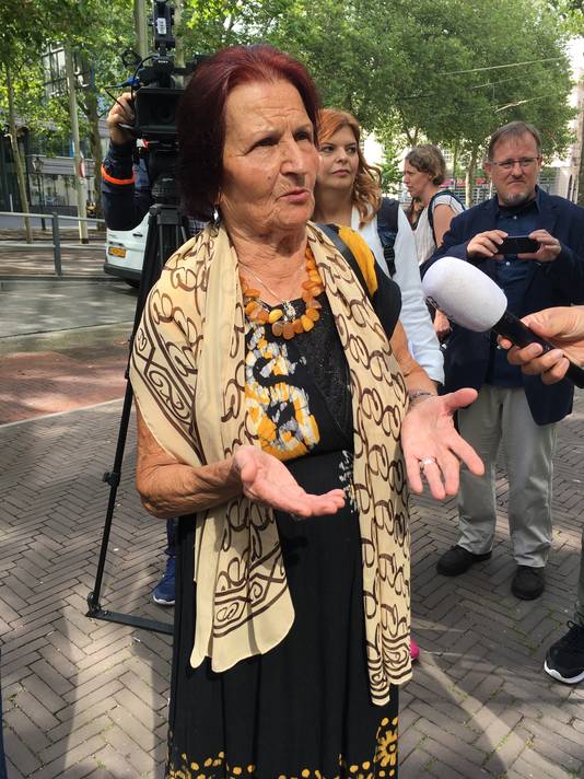 Kada Hotic, een van de 'moeders van Srebrenica',  is zwaar teleurgesteld in de uitspraak van de Hoge Raad.