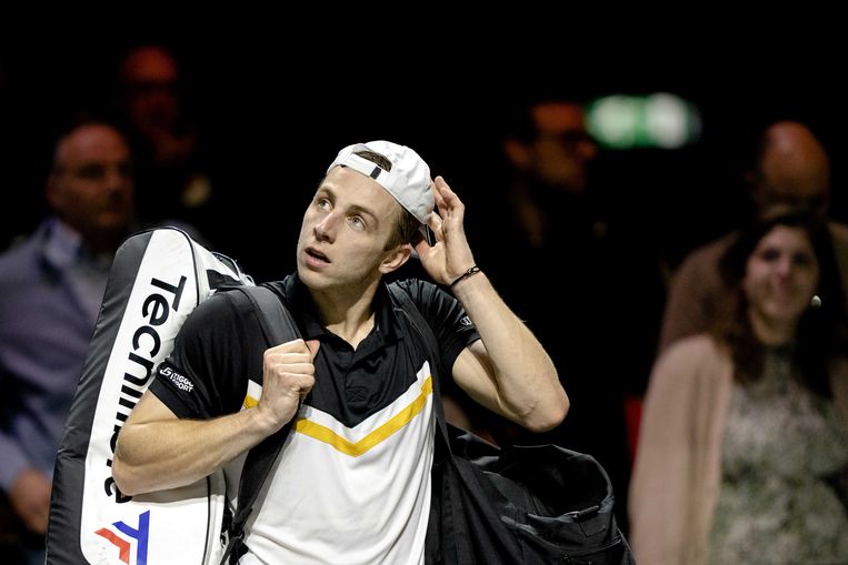 Tallon Griekspoor (NED) na de verloren halve finale tegen Jannik Sinner op de zesde dag van het tennistoernooi ABN AMRO Open in Ahoy. Beeld ANP