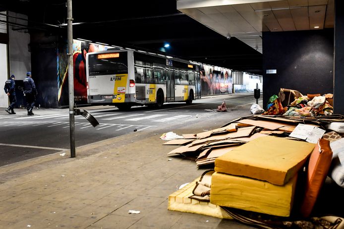 De omgeving rond het Noordstation wordt nog schoongemaakt.