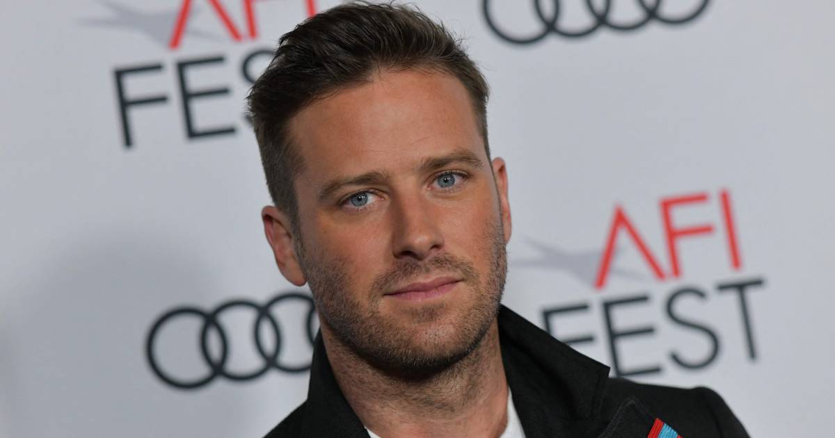 Armie Hammer fa causa alla società di carte di credito: l’attore ha un debito di $ 67.000 |  Gente famosa