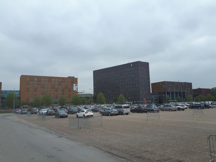 Ziekenhuismedewerkers betalen nu nog 1,15 euro om hun auto een dag te stallen op het parkeerterrein.