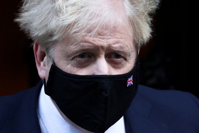 Boris Johnson devant Downing Street à Londres, le 12 janvier dernier.
