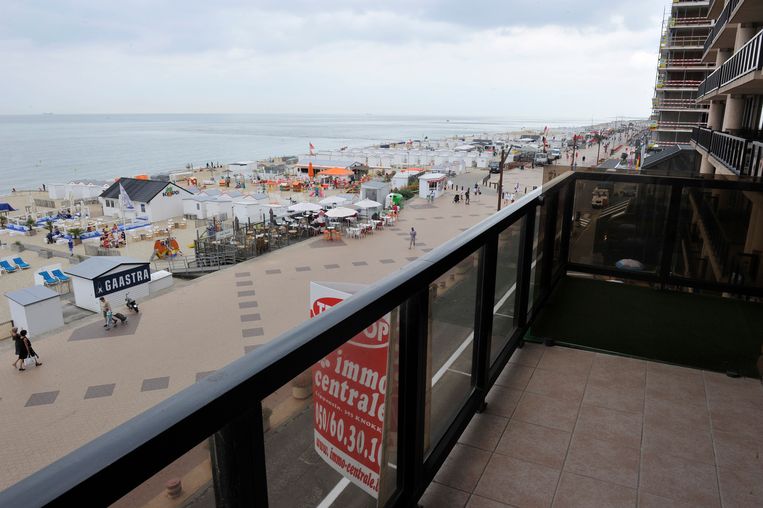 Een appartement met zicht op zee in Knokke. Beeld PHOTO NEWS