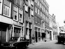 In de Hoge Nieuwstraat werd een gruwelijke moord gepleegd op een rijke schoonmoeder