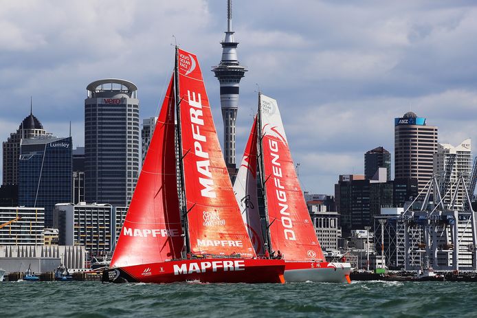 Het vertrek uit Auckland.
