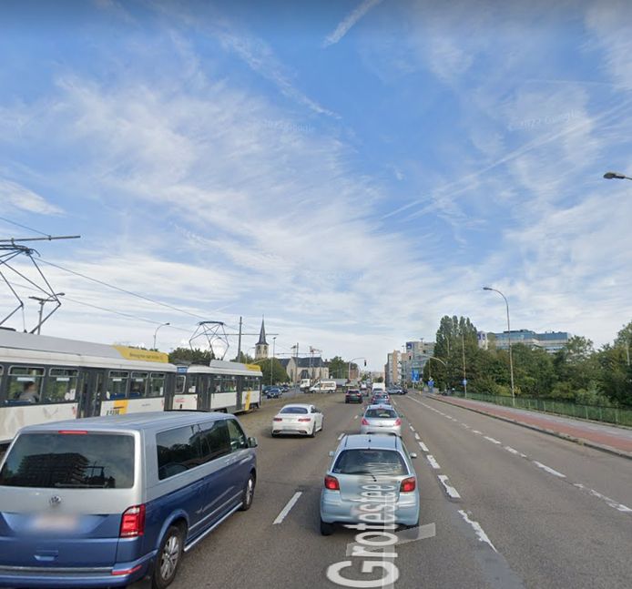 Grote Steenweg in Berchem.