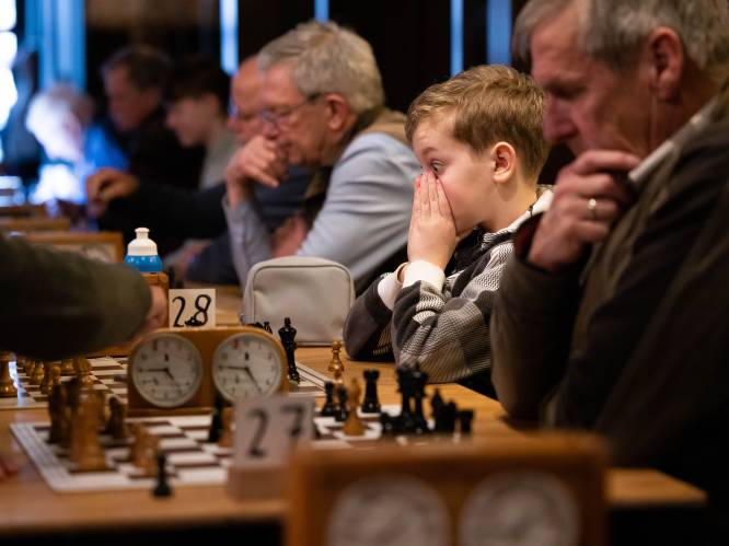 Eindelijk weer lekker schaken in Schijndel: extra tafels nodig voor grote toestroom spelers