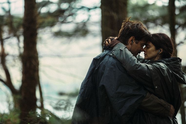 Colin Farrell en Rachel Weisz in 'The Lobster' (2015).  Beeld Despina Spyrou