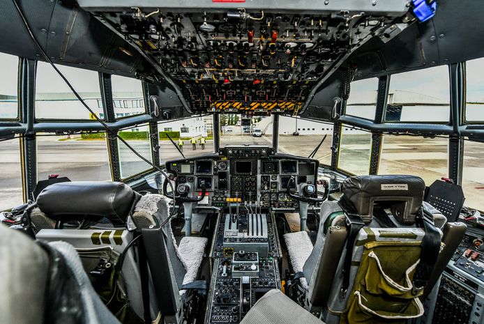 De iconische C-130's worden op pensioen gestuurd en maken plaats voor hun opvolger, de A400M.