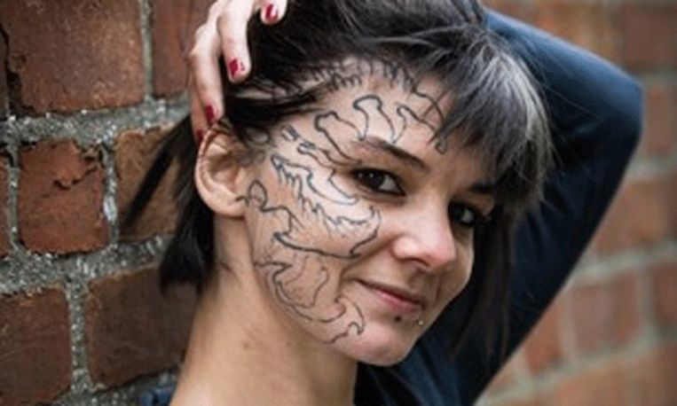 Arm kind: Belgische tatoeëerder een nieuw | Libelle