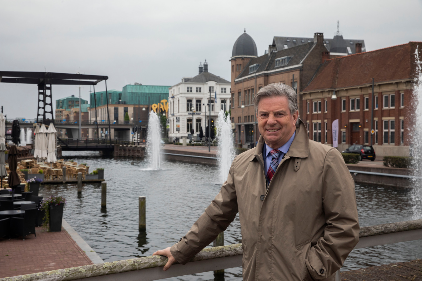 Missie Toine Manders geslaagd met komst universele oplader ‘Ik ben