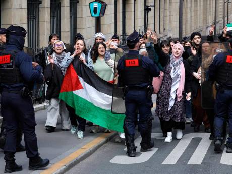 Des militants pro-palestiniens délogés par la police à la Sorbonne: “Une évacuation assez brutale”