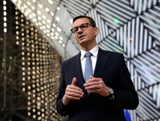 Negen gewonden en tientallen woningen in de as gelegd bij grote brand in Pools dorp